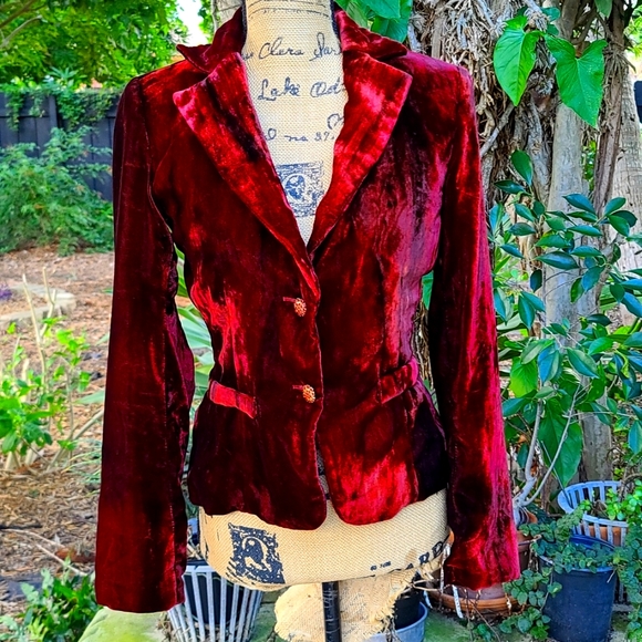 Cache Jackets & Blazers - Cache Crimson red crushed velvet 2 button jacket, sz 0.